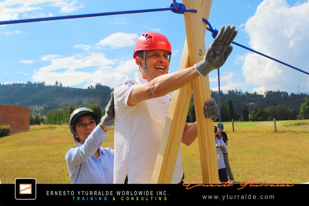 Team Building empresarial en Bogotá para fortalecer equipos de trabajo