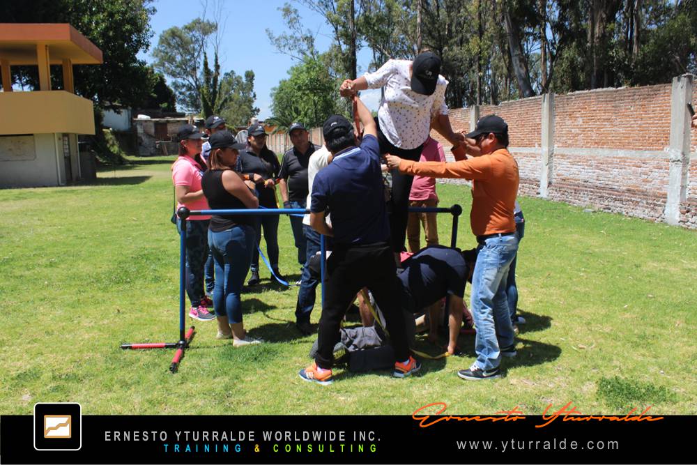 Taller corporativo en Colombia para impulsar cohesión y desempeño