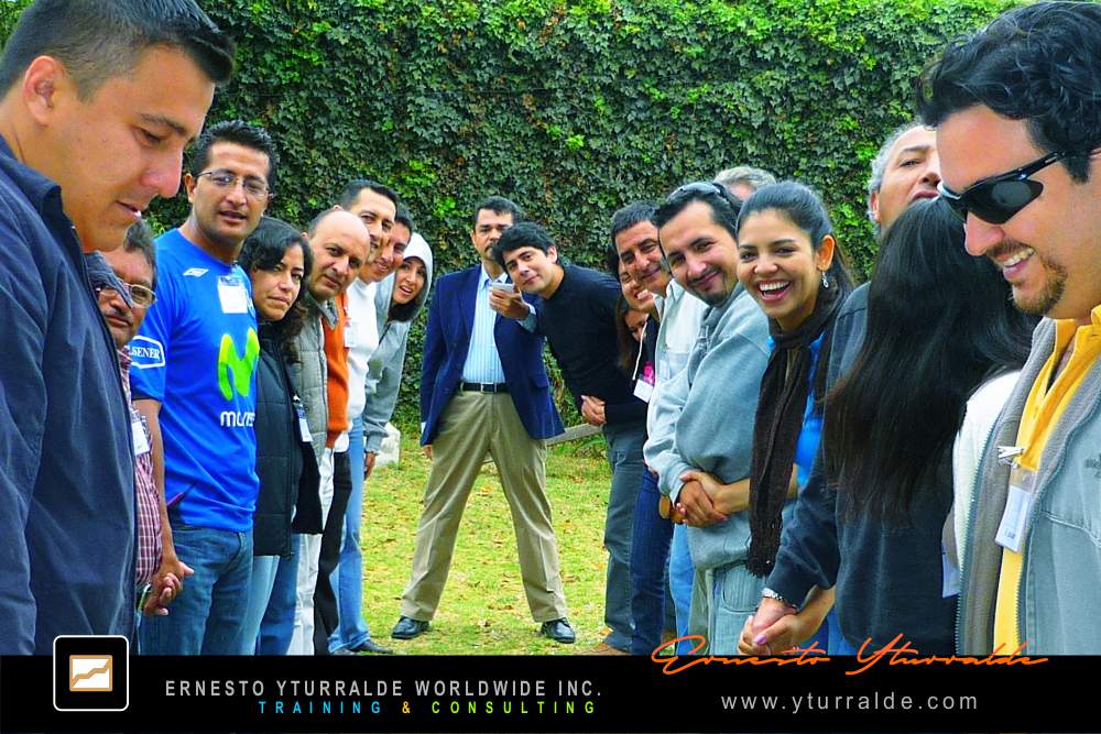 Team Building corporativo en Colombia para equipos de alto desempeño
