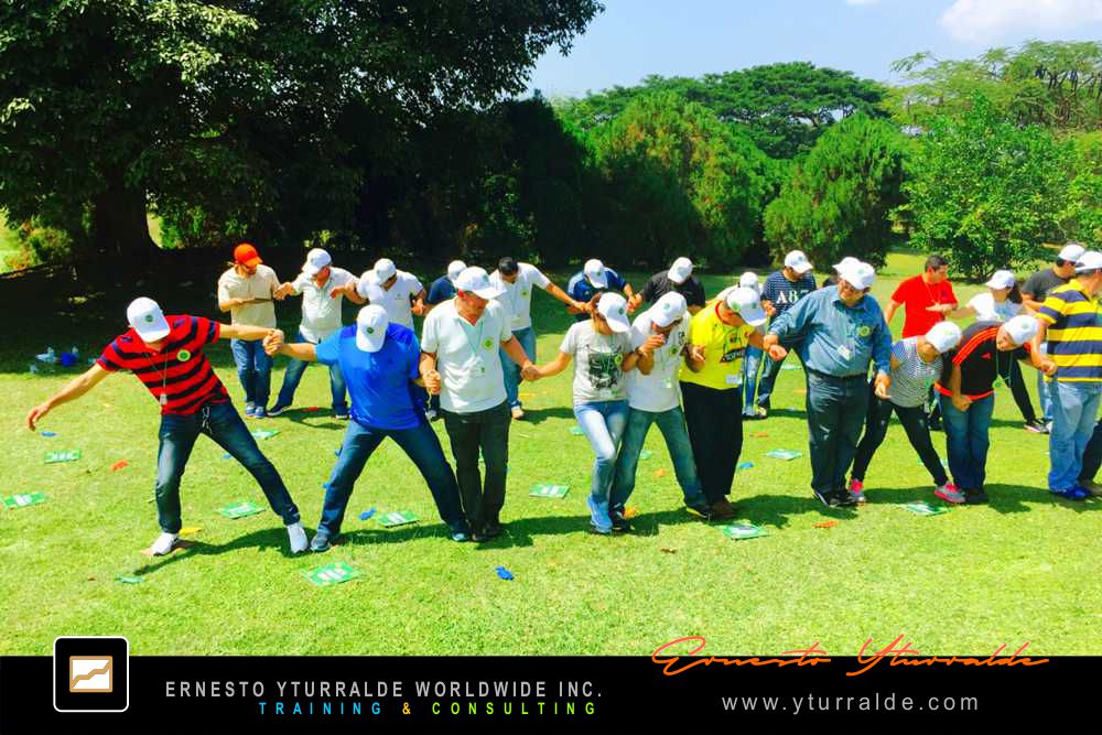 Actividad lúdica empresarial en Colombia con foco en confianza y cohesión