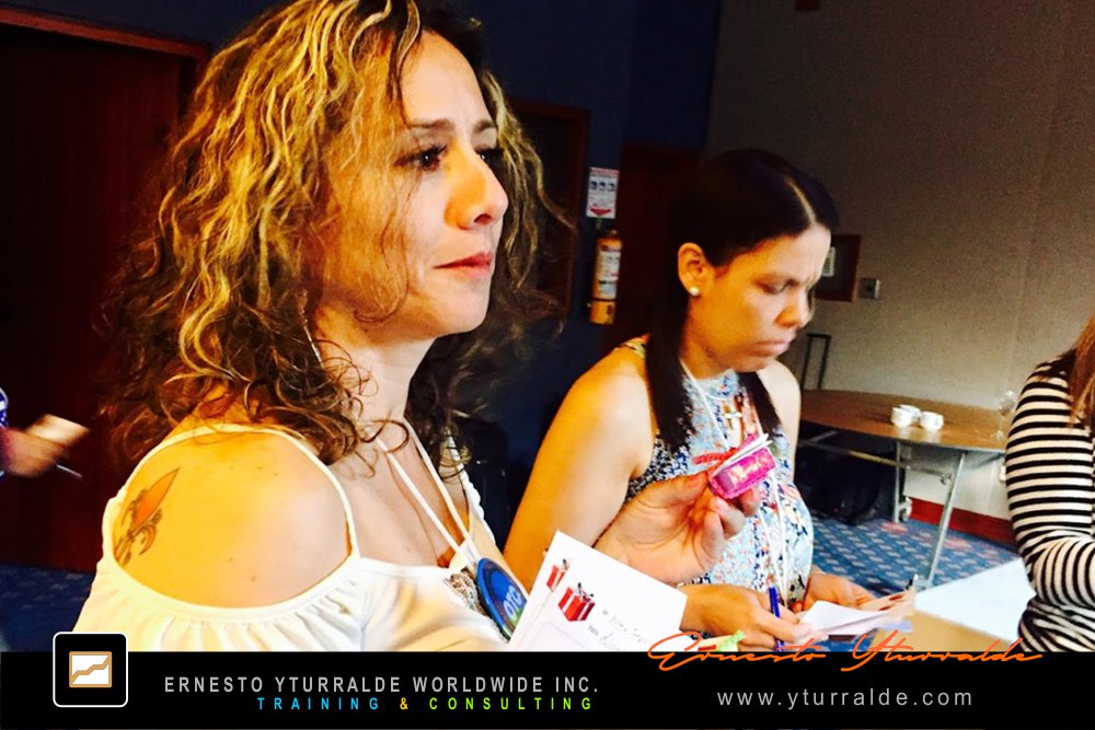 Taller de cuerdas bajas en Bogotá enfocado en comunicación y trabajo colaborativo