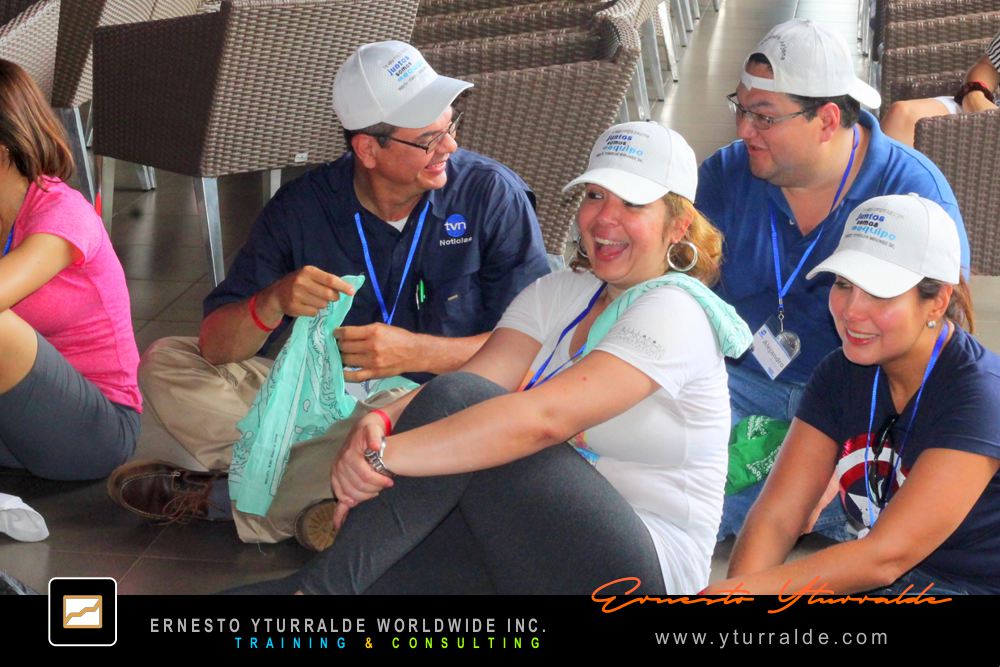 Taller de cuerdas bajas en Bogotá para fortalecer integración y confianza en equipos