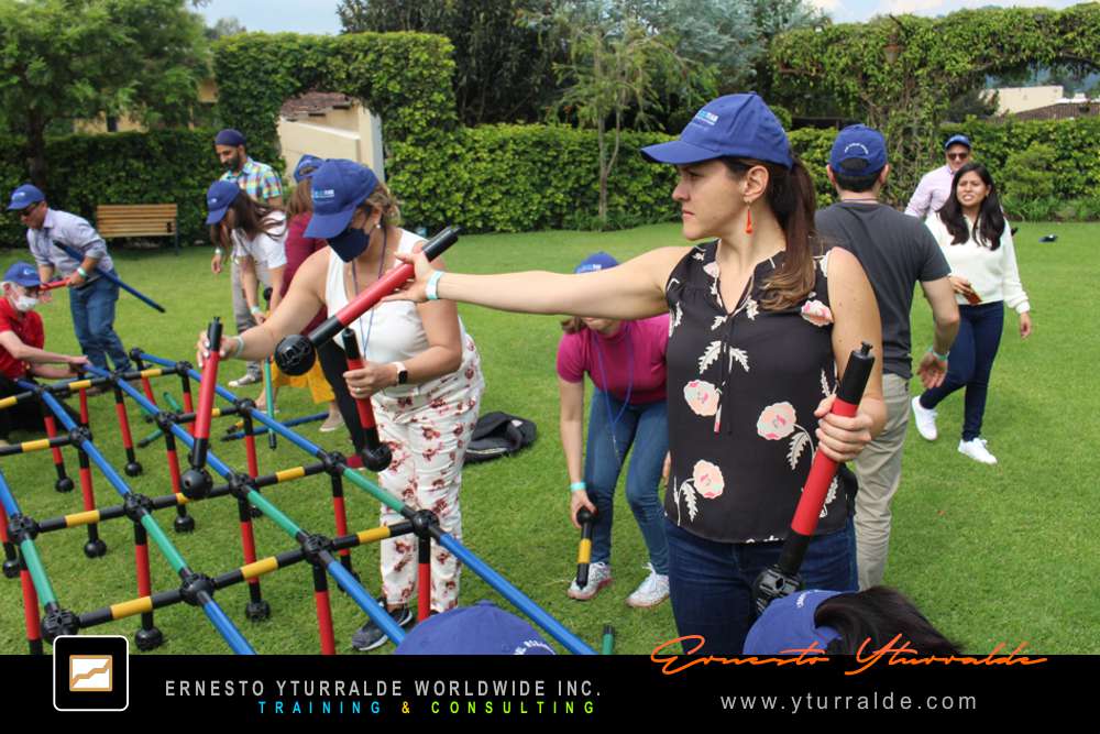 Team Building en Bogotá orientado al desarrollo de habilidades colaborativas y cohesión